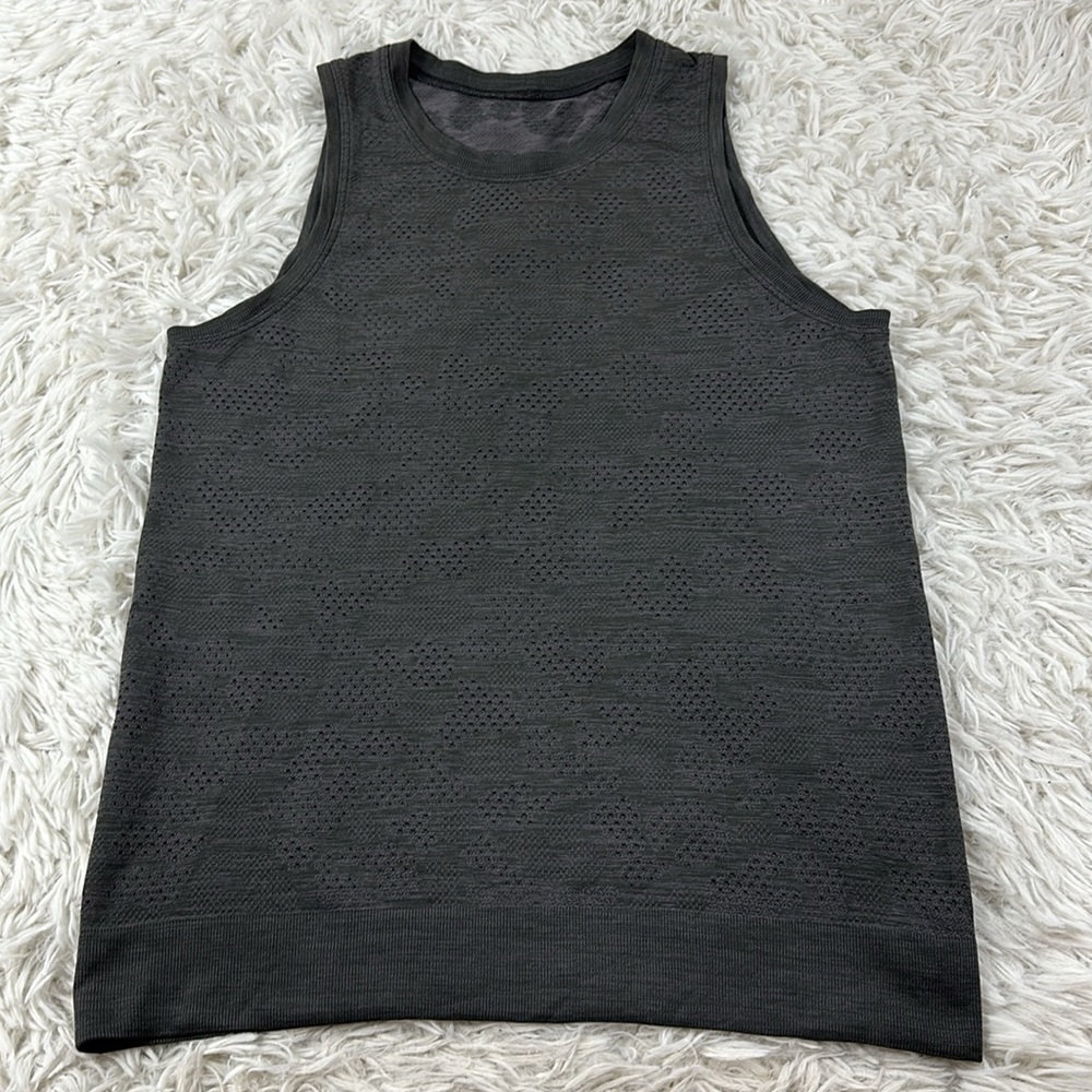 Lululemon Breeze By Muscle Tank Polar Spots Titanium / Black